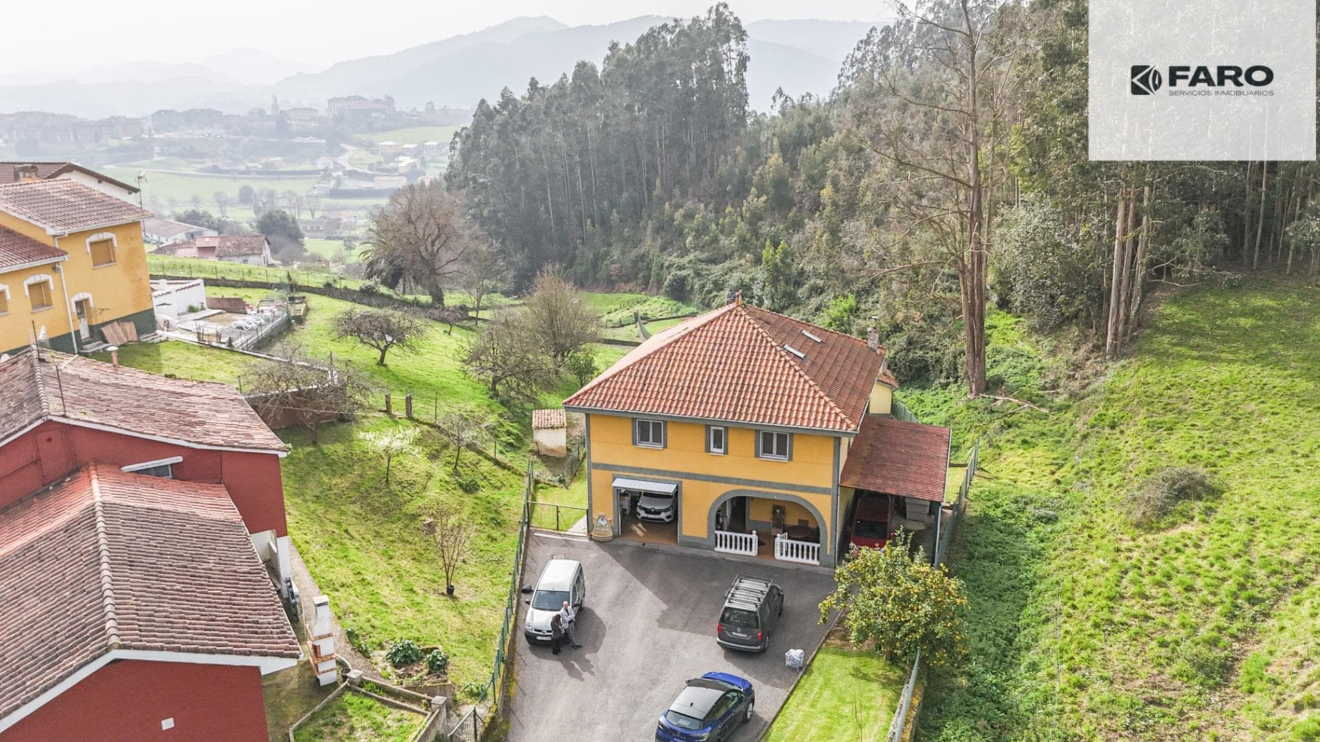 Detached house with 1,578 m² plot and its own spring in Soto del Barco (Ref 00093) · photo 1