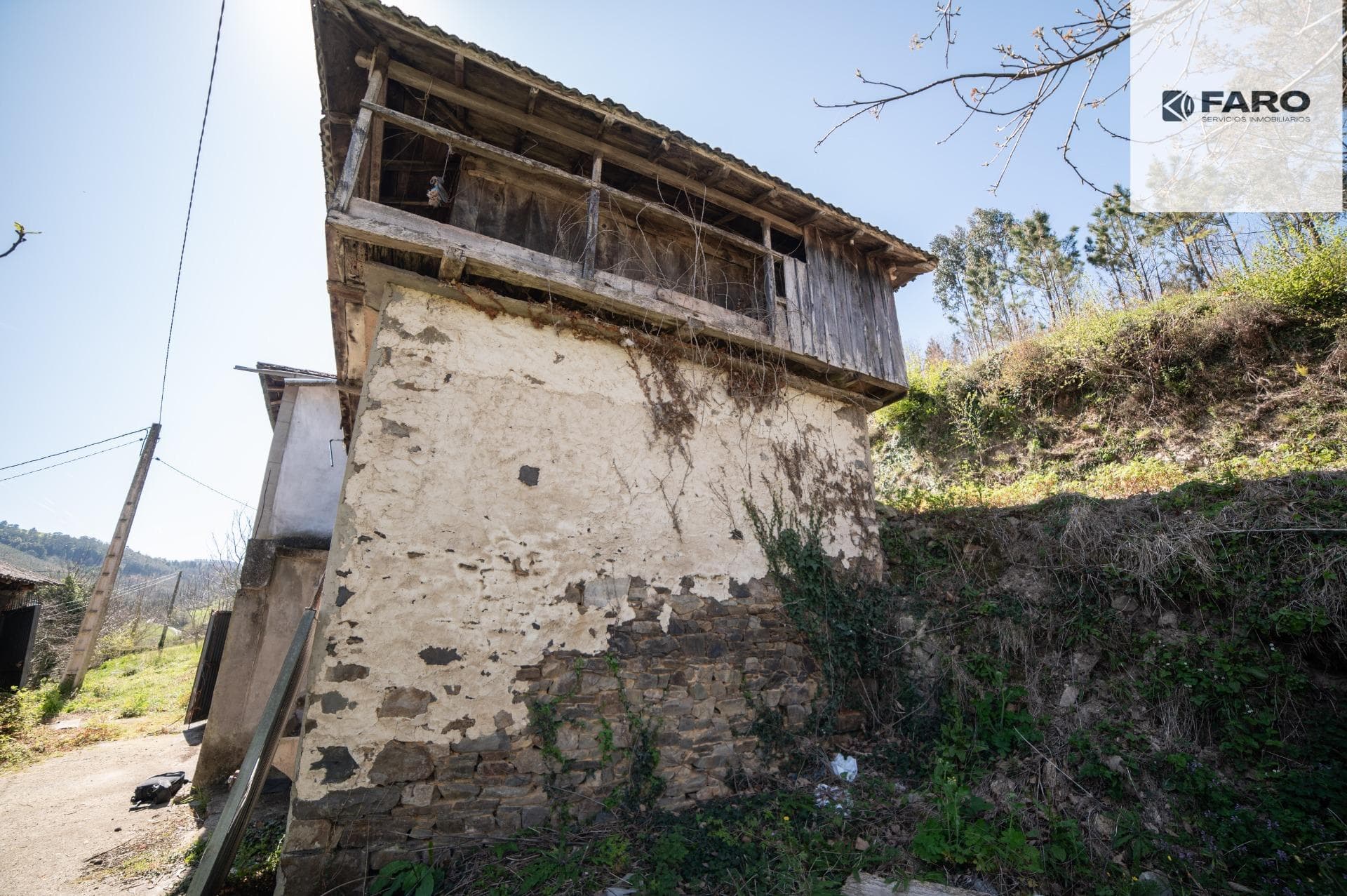 House with 4,400 m² of land in Valle de Paredes (Valdés) – a great renovation opportunity (Ref 00109) · photo 4