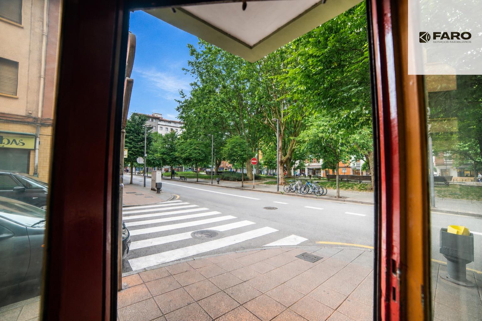 Commercial premises for sale in Gijón – corner unit with great visibility and lots of natural light (Ref 00118) · photo 3
