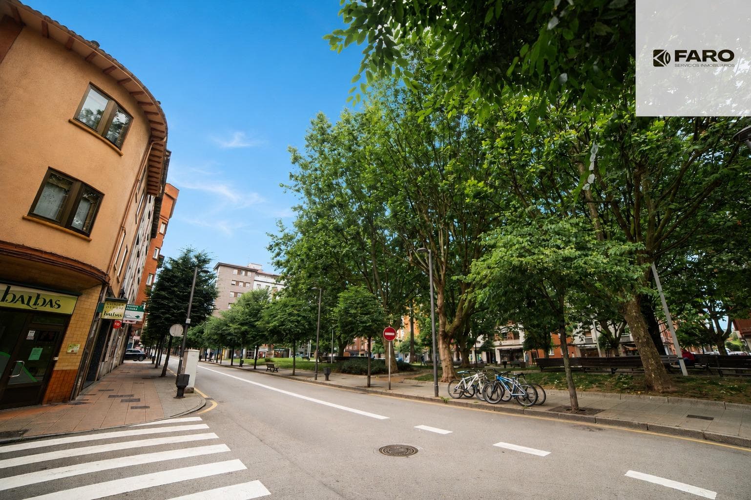 Commercial premises for sale in Gijón – corner unit with great visibility and lots of natural light (Ref 00118) · photo 4