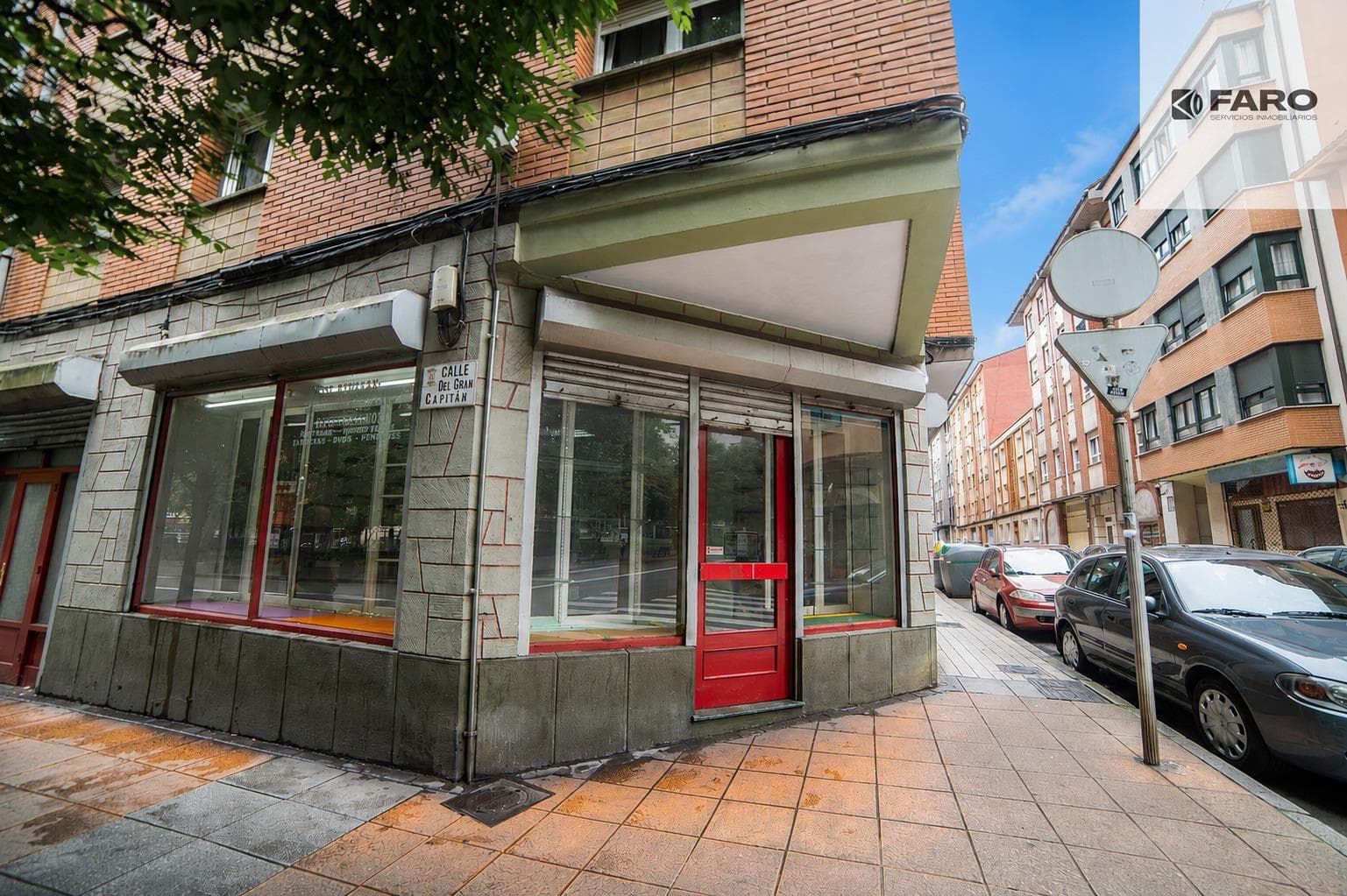 Commercial premises for sale in Gijón – corner unit with great visibility and lots of natural light (Ref 00118) · photo 5