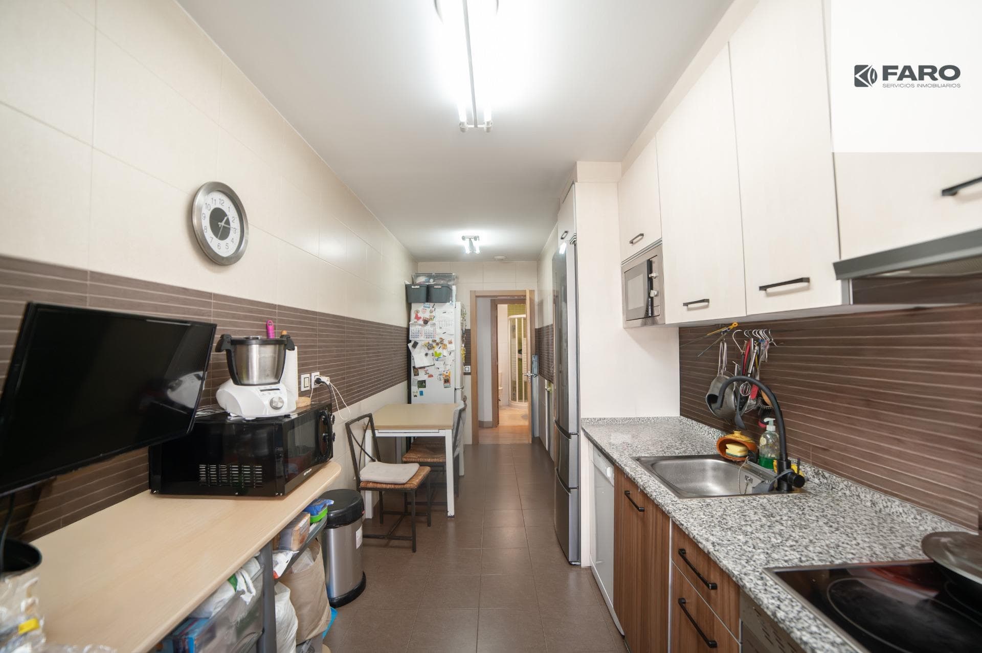 Spacious flat with terrace, garage and storage room in Nuevo Roces (Ref 00125) · photo 4