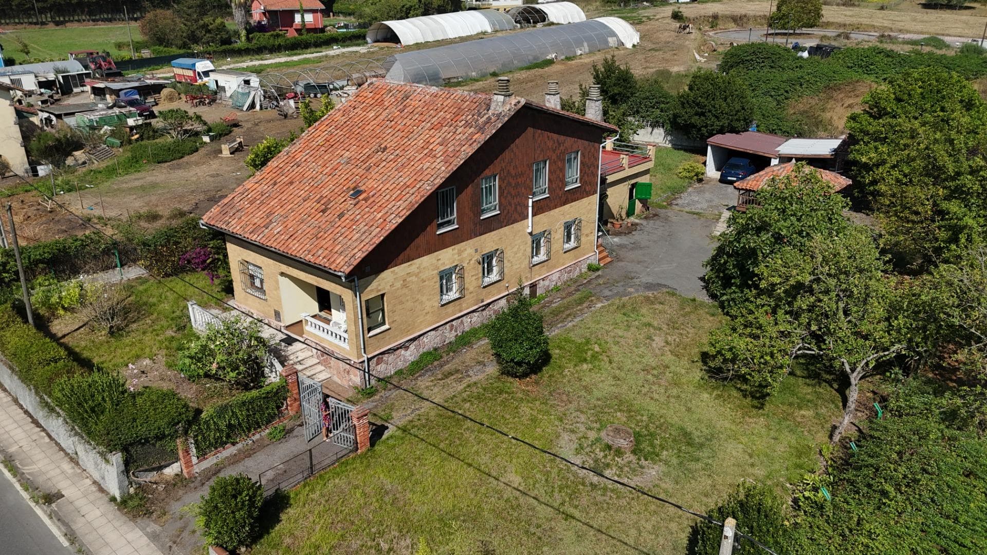 Detached house with hórreo and 1,100 m² plot in Luanco (Ref 00126) · photo 1