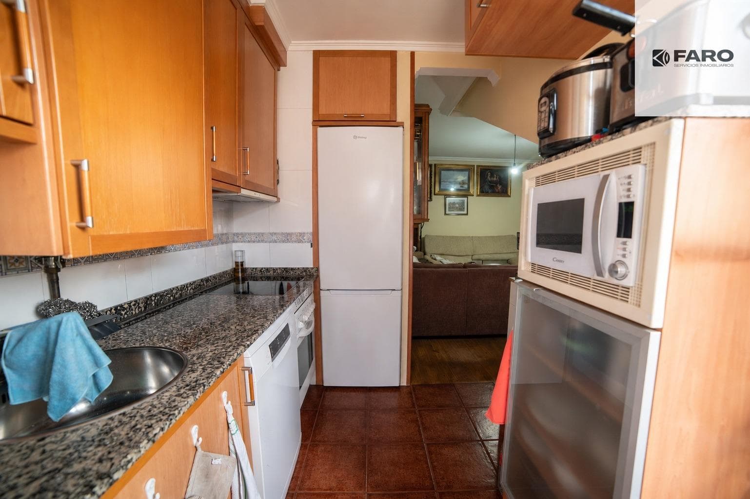 Two-bedroom penthouse with garage and storage room in the centre of Villaviciosa (Ref 00128) · photo 4