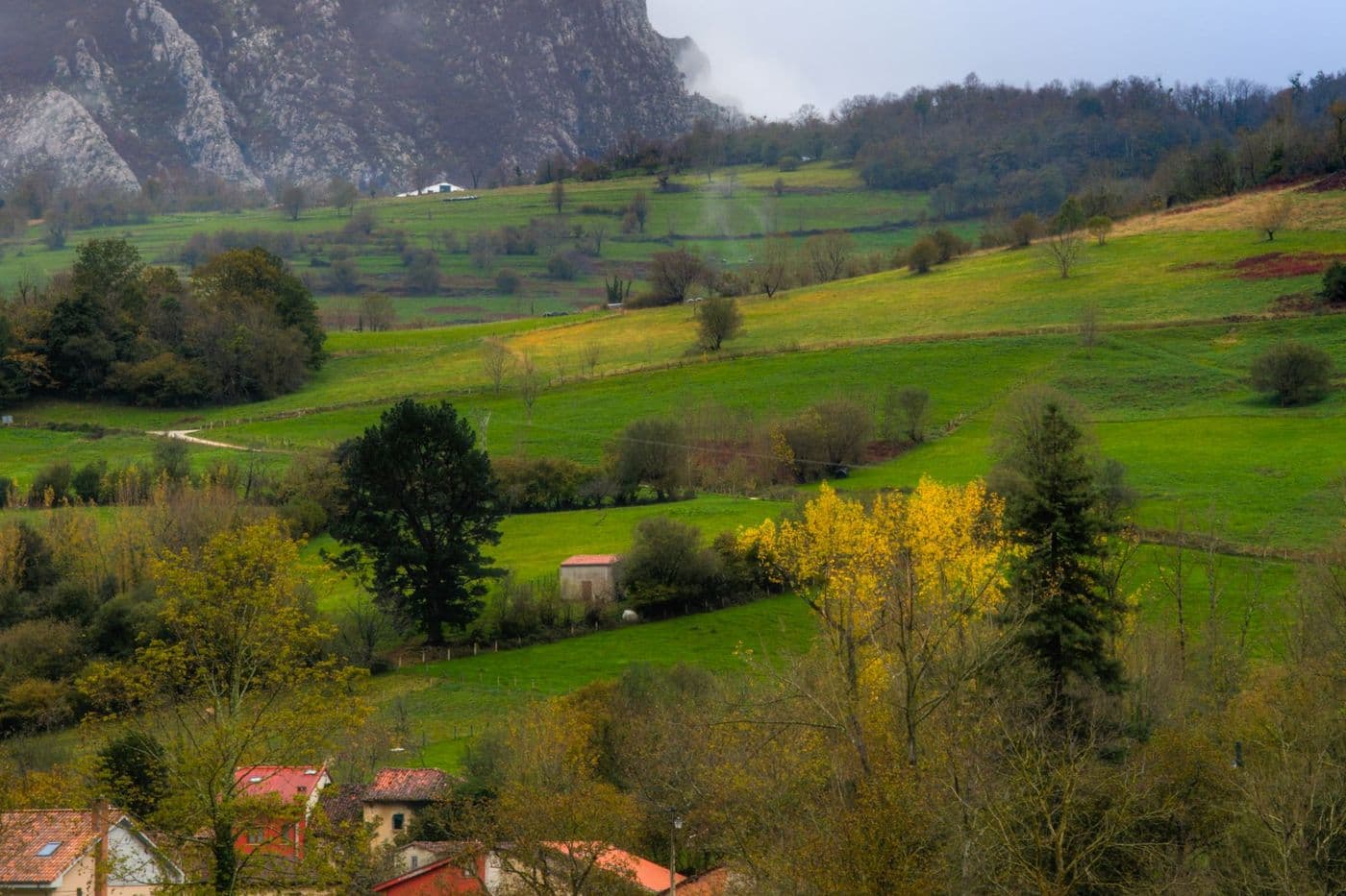 Meadows and villages in central Asturias, in Siero