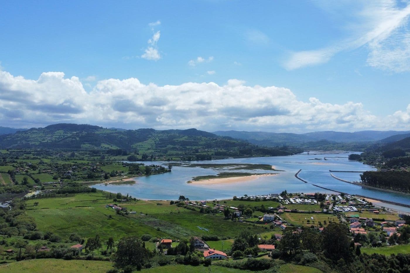 The Villaviciosa estuary from above